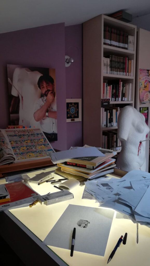 il tavolo da illustratore di Daniele Panebarco in bottega