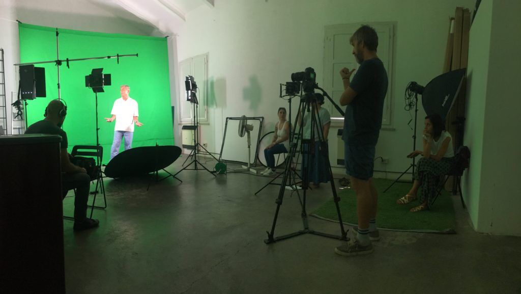 il backstage delle riprese del video sul software gestionale UNO sullo sfondo verde del green screen
