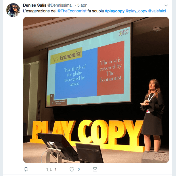 Valentina Falcinelli che parla sul palco di Playcopy